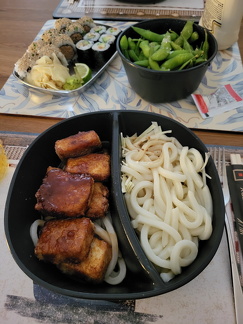Bento Box: Tofukatsu mit Udon
